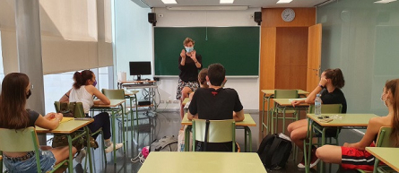 L'alumnat de 4t i 5è de dansa del CPD han començat les classes d'història i anatomia de la dansa