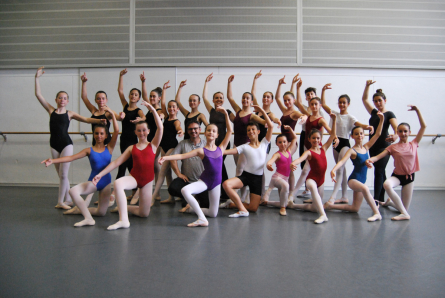 Alumnes del curs d'estiu Endansa'IT de dansa clàssica nivell 1