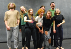 L'equip d'intèrprets de «Flam», graduats de l'Institut del Teatre