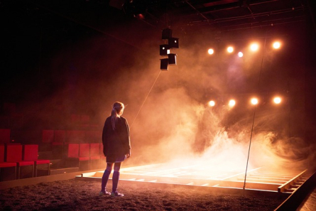 Expulsió, TFG Mireia Sintes, escenografia ESAD