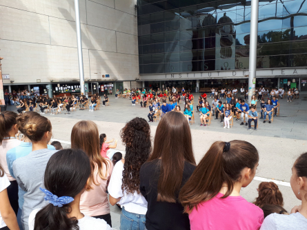 Generica amb public