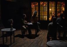 Imatge de l'espectacle Natura Morta dirigit per Joan Cusó amb alumnat de 4t d'interpretació. Imatge de Jordi Vidal