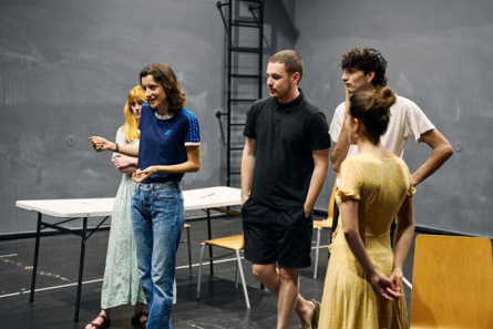 ESAD. TF: Guillem Sanchez-Isaac canals-Maria Oliver-Georgina Hurtado